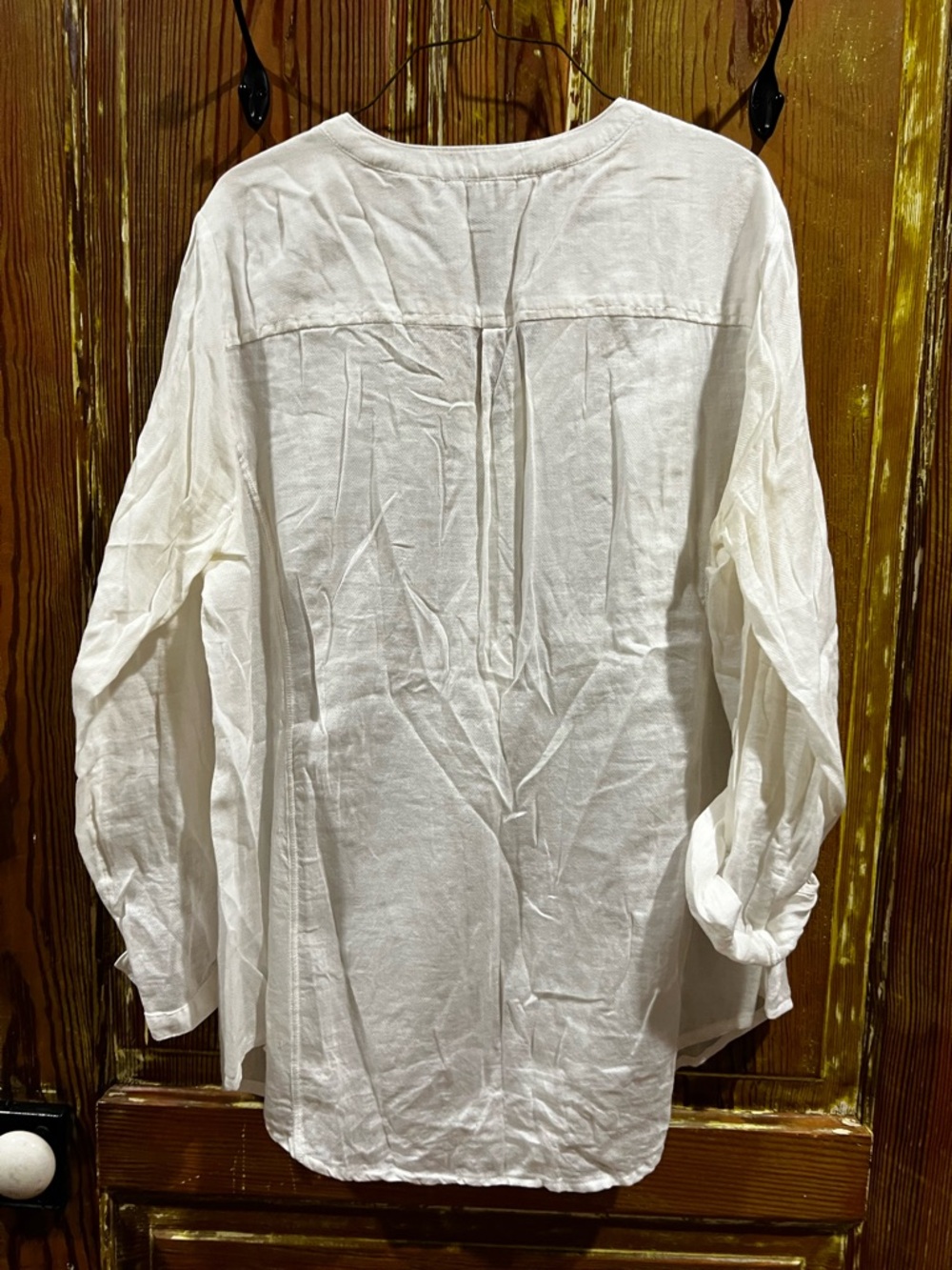 White Cotton Pintuck V-Neck Women's Top - Picture 6 of 12